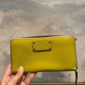 Kate Spade zip wallet